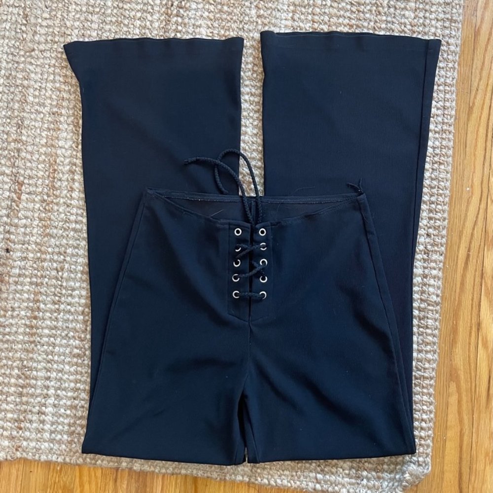 Lace-up Flared Yoga Pants Size S-M